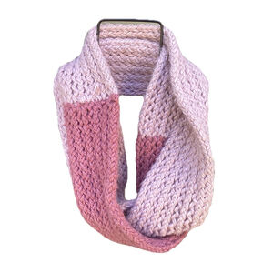 Handmade Chunky Knit Infinity Scarf Cozy Pink Acrylic Honeycomb Pattern